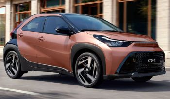 Toyota Aygo X Cross lleno