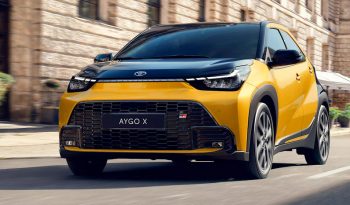 Toyota Aygo X Cross lleno