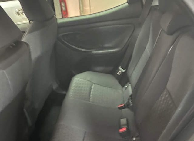 Toyota Yaris Hi-Cool Hybrid lleno