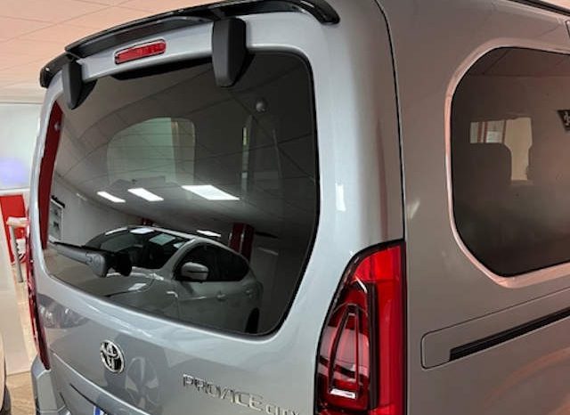 Toyota Proace City Verso 1.2T 110CV Olivina lleno