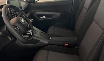 Toyota Proace City Verso 1.2T 110CV Olivina lleno