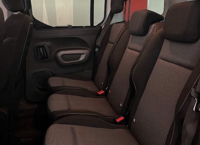 Toyota Proace City Verso 1.2T 110CV Olivina lleno