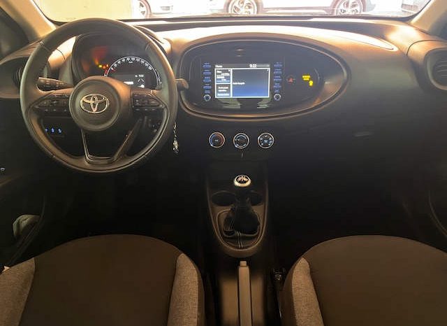 Toyota Aygo X Cross 1.0 MT X-Play lleno