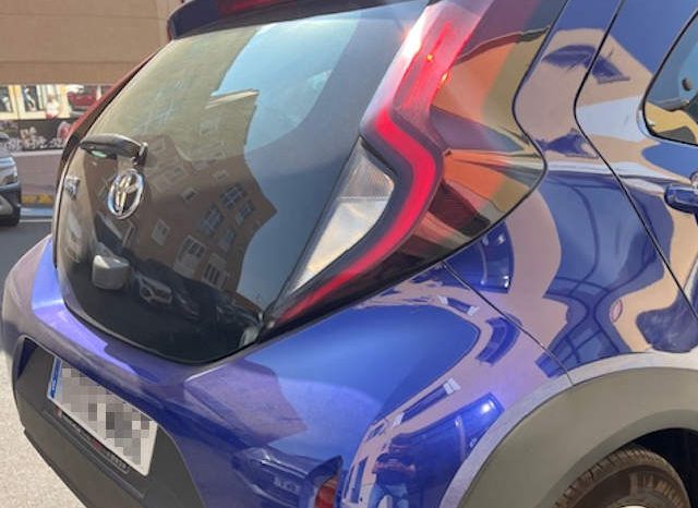 Toyota Aygo X Cross 1.0 MT X-Play lleno