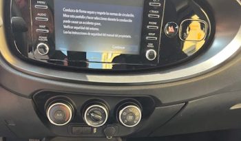 Toyota Aygo X Cross 1.0 MT X-Play lleno