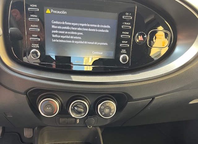 Toyota Aygo X Cross 1.0 MT X-Play lleno