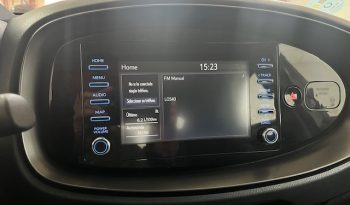Toyota Aygo X Cross 1.0 MT X-Play lleno