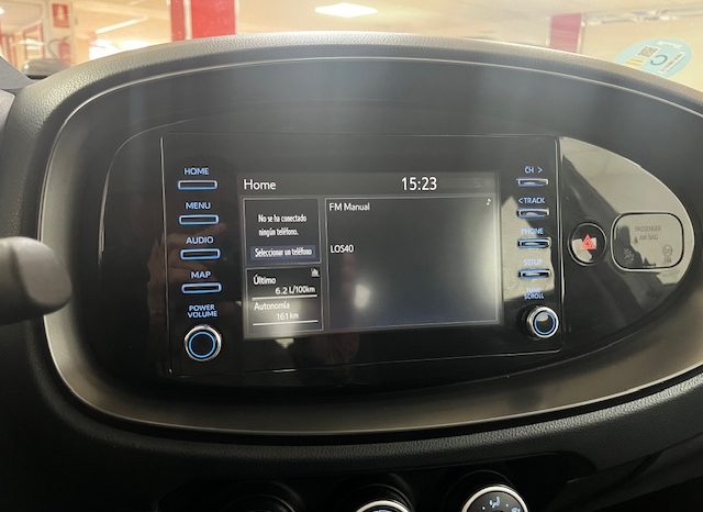 Toyota Aygo X Cross 1.0 MT X-Play lleno