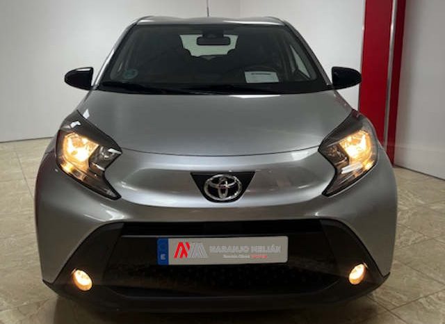 Toyota Aygo X Cross 1.0 MT X-Play lleno